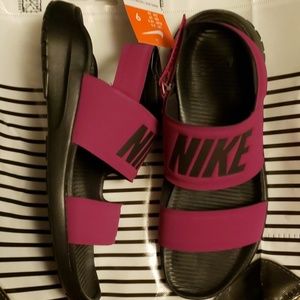 Nike Tanjun Sandals